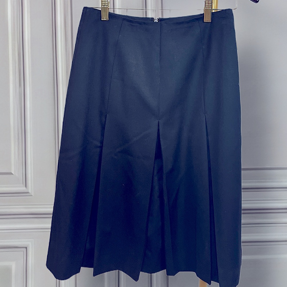Brooks Brothers - Black Pleated High-Waisted Skirt